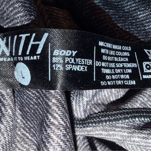 NWT Wear with Heart x Peloton Leggings - Picture 8 of 9